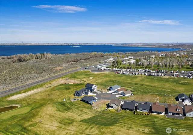 Photo 4 of Sale Pending at 8141 SE Desert Sage Ct, Othello, WA 99344 | MLS# NWM2514005 | Listing updated on 2026-09-25
