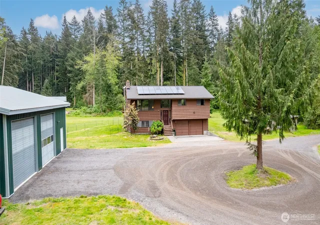 Photo 3 of Sale Pending at 740 Nature Ln, Coupeville, WA 98239 | MLS# NWM2514028 | Listing updated on 2026-09-22