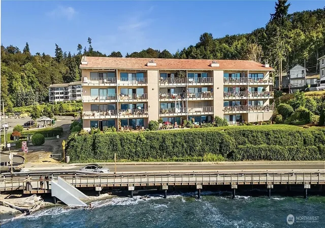 Photo 2 of Condo for sale at 28303 Sound View Dr S #102, Des Moines, WA 98198 | MLS# NWM2514030 | Listing updated on 2026-09-21