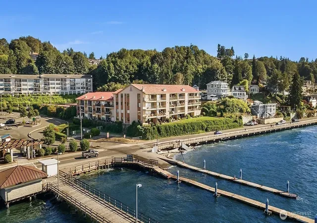 Photo 3 of Condo for sale at 28303 Sound View Dr S #102, Des Moines, WA 98198 | MLS# NWM2514030 | Listing updated on 2026-09-21