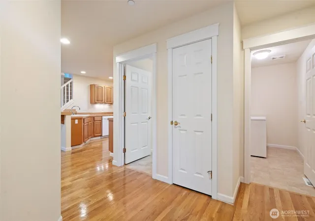Photo 4 of Condo for sale at 160 E Soderberg Rd #C7, Allyn, WA 98524 | MLS# NWM2514111 | Listing updated on 2026-09-21