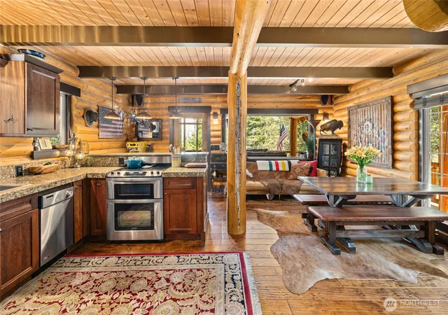 Photo 3 of Single family home for sale at 20 Skull Springs Rd, Cle Elum, WA 98922 | MLS# NWM2514114 | Listing updated on 2026-09-21
