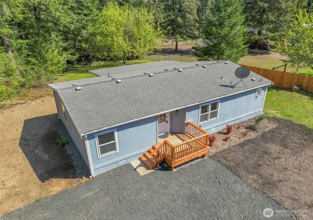 Photo 3 of Sale Pending at 2151 W Cloquallum Rd, Shelton, WA 98584 | MLS# NWM2514126 | Listing updated on 2026-09-25
