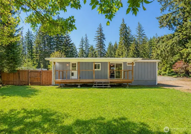 Photo 3 of Sale Pending at 2151 W Cloquallum Rd, Shelton, WA 98584 | MLS# NWM2514126 | Listing updated on 2026-09-25