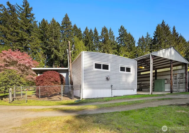 Photo 3 of Manufactured home for sale at 6037 Ne Blakely Ave, Bainbridge Island, WA 98110 | MLS# NWM2514186 | Listing updated on 2026-08-31
