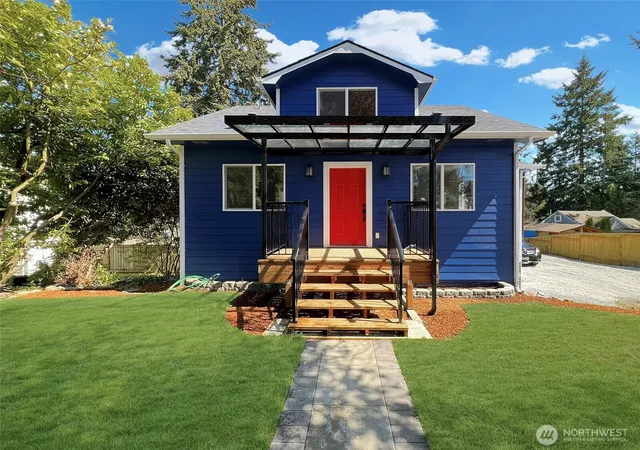 Photo 1 of Single family home for sale at 7403 Beverly Blvd, Everett, WA 98203 | MLS# NWM2514204 | Listing updated on 2026-10-01