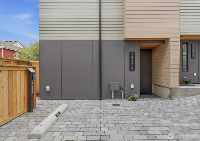 Photo 2 of Townhouse for sale at 1412 N A 47th St, Seattle, WA 98103 | MLS# NWM2514210 | Listing updated on 2026-10-01