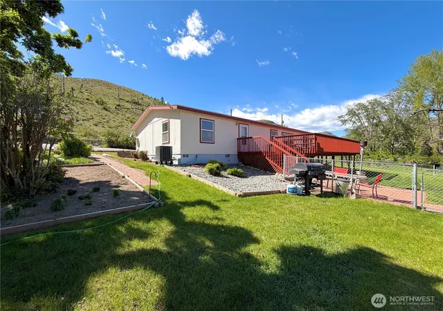 Photo 3 of Manufactured home for sale at 1024 Old Hwy 97, Brewster, WA 98812 | MLS# NWM2514217 | Listing updated on 2026-09-21