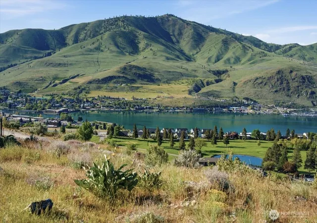 Photo 4 of Land for sale at 857 Long Dr, Chelan, WA 98816 | MLS# NWM2514264 | Listing updated on 2026-09-21