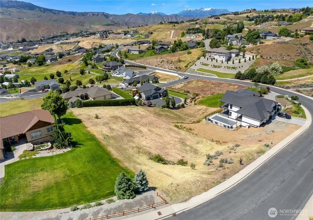 Photo 3 of Land for sale at 443 W Rolling Hills Ln, Wenatchee, WA 98801 | MLS# NWM2514340 | Listing updated on 2026-09-21