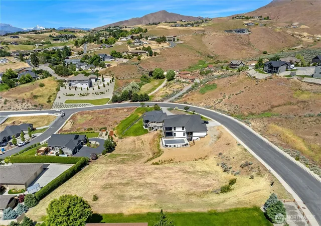Photo 3 of Land for sale at 443 W Rolling Hills Ln, Wenatchee, WA 98801 | MLS# NWM2514340 | Listing updated on 2026-09-21