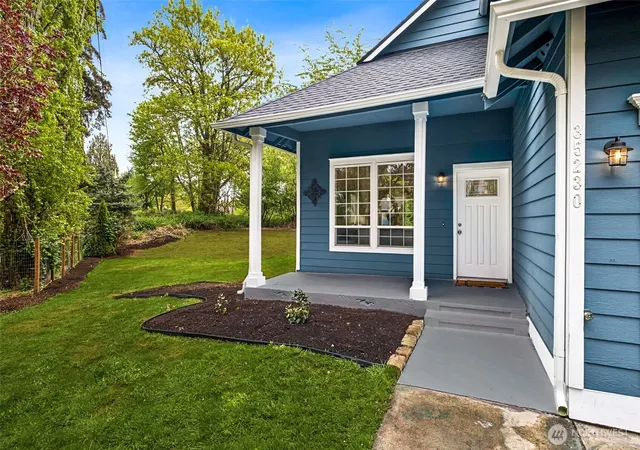 Photo 2 of Single family home for sale at 35230 56th Avenue S, Auburn, WA 98001 | MLS# NWM2514382 | Listing updated on 2026-09-21