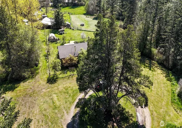 Photo 3 of Manufactured home for sale at 5178 Orcas Rd, Eastsound, WA 98245 | MLS# NWM2514408 | Listing updated on 2026-09-21