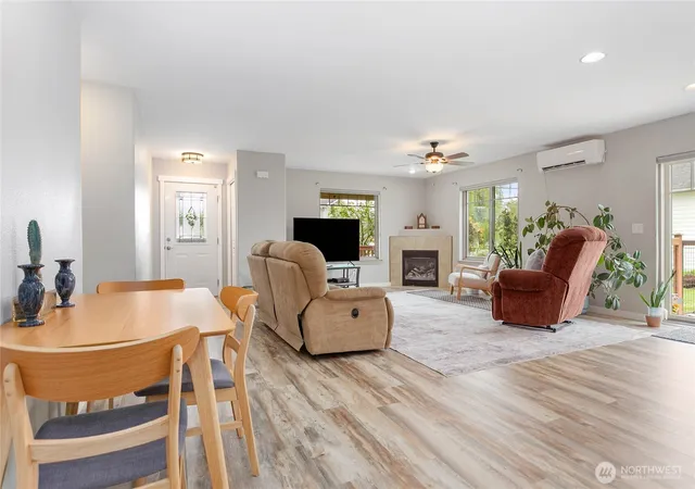 Photo 4 of Sale Pending at 232 Front St, Sumas, WA 98295 | MLS# NWM2514439 | Listing updated on 2026-09-25