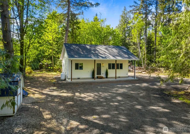 Photo 2 of Sale Pending at 9725 Hunter Point Rd Nw, Olympia, WA 98502 | MLS# NWM2514442 | Listing updated on 2026-10-01