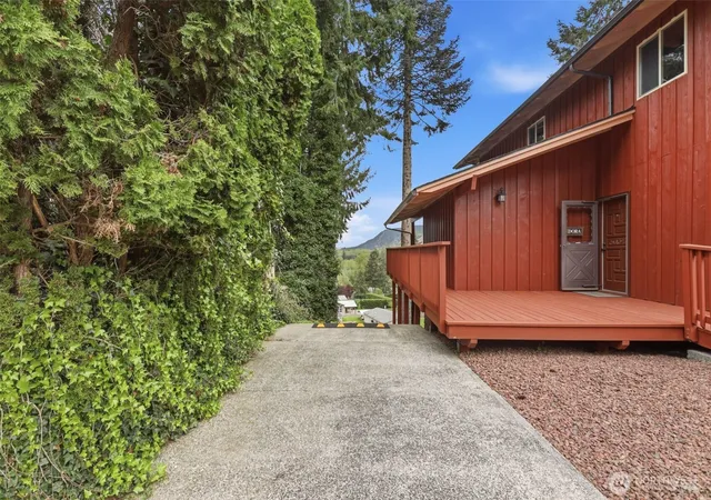 Photo 3 of Sale Pending at 132 Lake Ter Dr, Mossyrock, WA 98564 | MLS# NWM2514456 | Listing updated on 2026-09-25