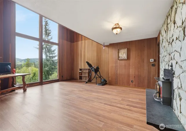 Photo 4 of Sale Pending at 132 Lake Ter Dr, Mossyrock, WA 98564 | MLS# NWM2514456 | Listing updated on 2026-09-25