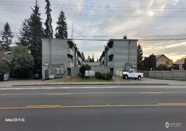 Multi family home for sale at 1902 W -1904 Casino Rd, Everett, WA 98204 | MLS# NWM2514556
