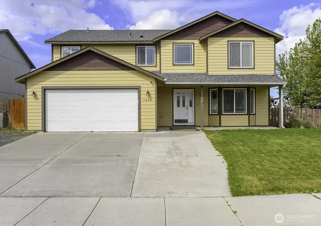 Photo 1 of Single family home for sale at 1840 S Jason Ct, Moses Lake, WA 98837 | MLS# NWM2514574 | Listing updated on 2026-09-28