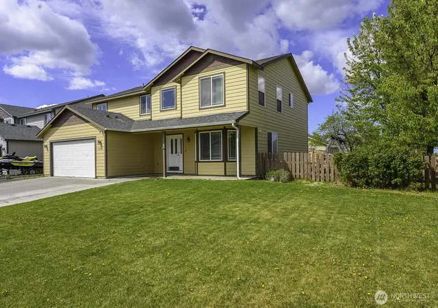 Photo 3 of Single family home for sale at 1840 S Jason Ct, Moses Lake, WA 98837 | MLS# NWM2514574 | Listing updated on 2026-09-28