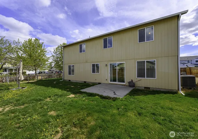 Photo 4 of Single family home for sale at 1840 S Jason Ct, Moses Lake, WA 98837 | MLS# NWM2514574 | Listing updated on 2026-09-28