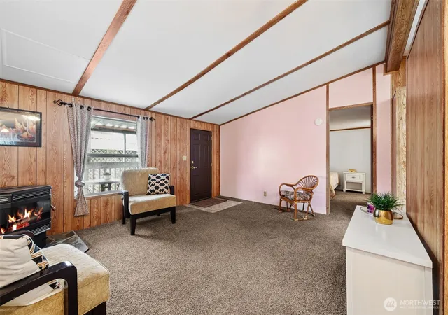 Photo 3 of Manufactured home for sale at 3611 I St NE #266, Auburn, WA 98002 | MLS# NWM2514607 | Listing updated on 2026-10-01