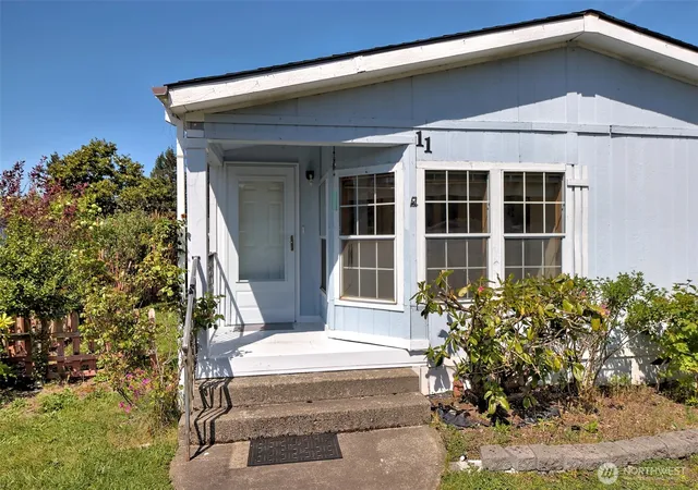 Photo 2 of Manufactured home for sale at 11 Donder Rd, Shelton, WA 98584 | MLS# NWM2514608 | Listing updated on 2026-09-21