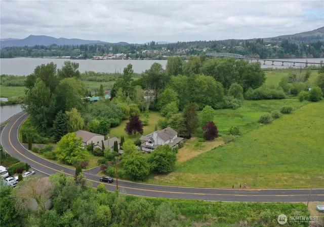 Photo 1 of Single family home for sale at 103 W Little Is Rd, Cathlamet, WA 98612 | MLS# NWM2514623 | Listing updated on 2026-09-20