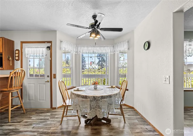 Photo 4 of Single family home for sale at 103 W Little Is Rd, Cathlamet, WA 98612 | MLS# NWM2514623 | Listing updated on 2026-09-20