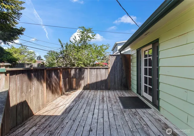 Photo 4 of Single family home for sale at 3701 N Whitman St, Tacoma, WA 98407 | MLS# NWM2514674 | Listing updated on 2026-09-21