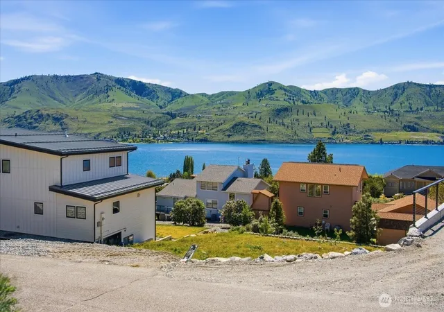 Photo 3 of Land for sale at 211 Riviera Dr, Chelan, WA 98816 | MLS# NWM2514680 | Listing updated on 2026-09-21