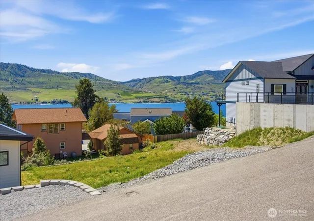 Photo 3 of Land for sale at 211 Riviera Dr, Chelan, WA 98816 | MLS# NWM2514680 | Listing updated on 2026-09-21