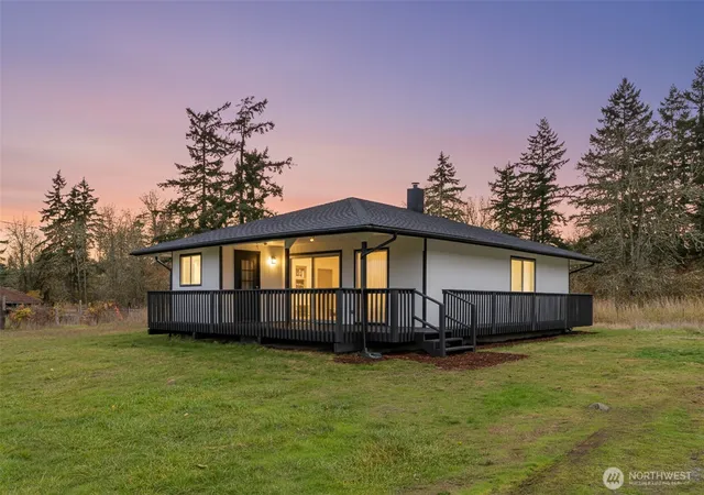 Photo 3 of Sale Pending at 39411 Mountain Hwy E, Eatonville, WA 98328 | MLS# NWM2514838 | Listing updated on 2026-09-01