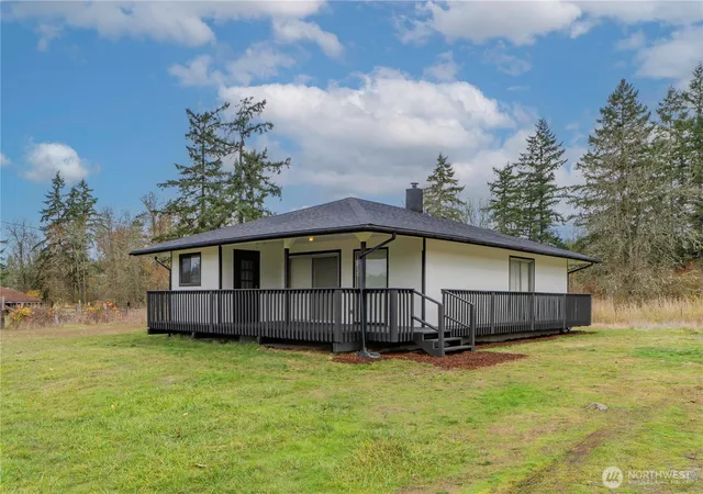 Photo 3 of Sale Pending at 39411 Mountain Hwy E, Eatonville, WA 98328 | MLS# NWM2514838 | Listing updated on 2026-09-01