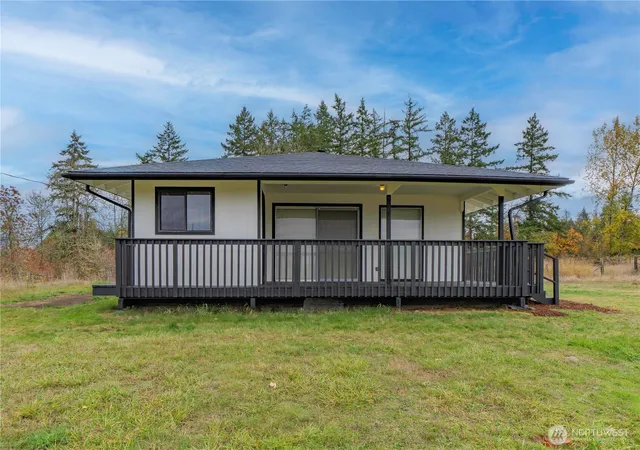 Photo 4 of Sale Pending at 39411 Mountain Hwy E, Eatonville, WA 98328 | MLS# NWM2514838 | Listing updated on 2026-09-01