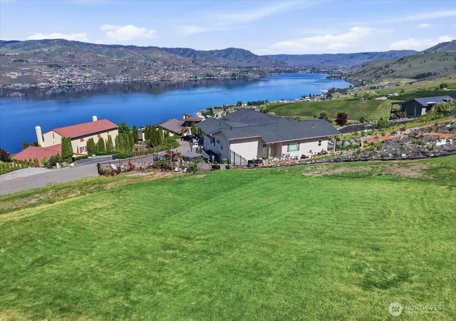 Photo 4 of Land for sale at 145 Mirabella Dr, Chelan, WA 98816 | MLS# NWM2514844 | Listing updated on 2026-09-21