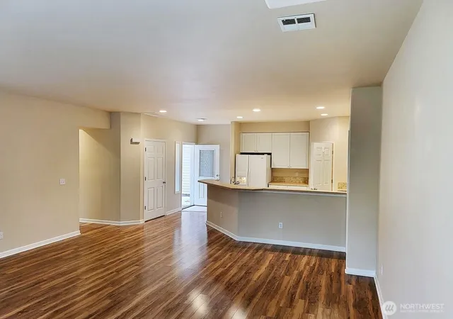 Photo 3 of Sale Pending at 3301 Park Ln #A, Mount Vernon, WA 98274 | MLS# NWM2514853 | Listing updated on 2026-09-24