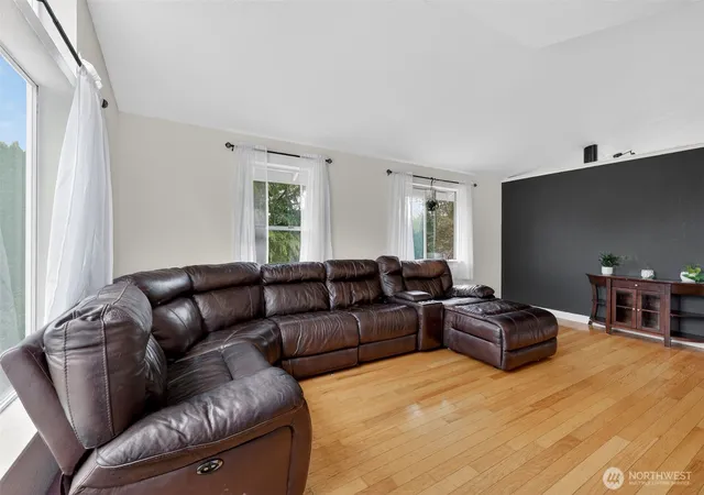 Photo 4 of Single family home for sale at 1314 Starlite Ct E, Lacey, WA 98503 | MLS# NWM2514869 | Listing updated on 2026-09-21
