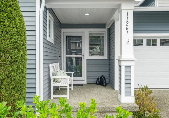 Photo 2 of Townhouse for sale at 11261 241st Place Ne #86, Redmond, WA 98053 | MLS# NWM2514876 | Listing updated on 2026-10-02