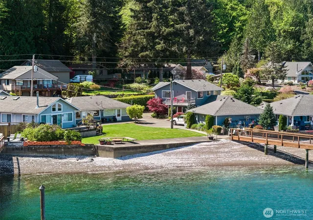 Photo 2 of Single family home for sale at 8331 E State Route 106, Union, WA 98592 | MLS# NWM2514925 | Listing updated on 2026-09-21