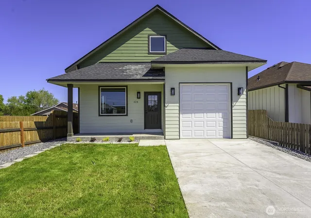 Photo 1 of Single family home for sale at 624 Aster St S, Soap Lake, WA 98851 | MLS# NWM2514941 | Listing updated on 2026-09-25