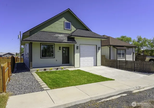 Photo 2 of Single family home for sale at 624 Aster St S, Soap Lake, WA 98851 | MLS# NWM2514941 | Listing updated on 2026-09-25