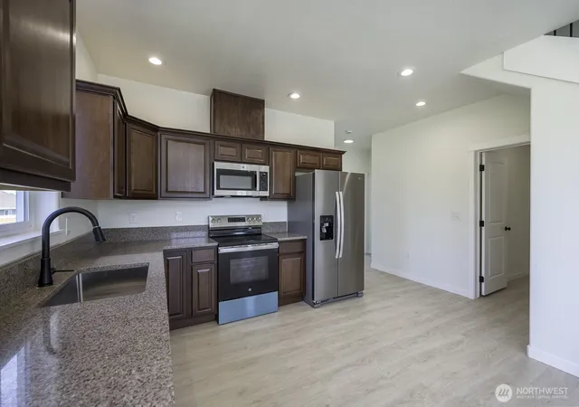 Photo 3 of Single family home for sale at 624 Aster St S, Soap Lake, WA 98851 | MLS# NWM2514941 | Listing updated on 2026-09-25