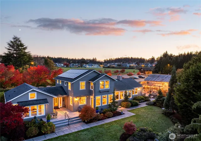 Photo 2 of Single family home for sale at 806 Nw Alexander St, Coupeville, WA 98239 | MLS# NWM2514942 | Listing updated on 2026-09-21