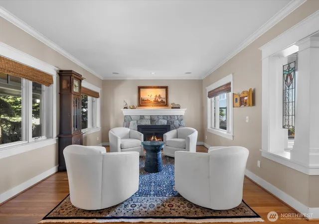 Photo 3 of Single family home for sale at 603 Warren Ave, Everett, WA 98201 | MLS# NWM2514951 | Listing updated on 2026-09-21