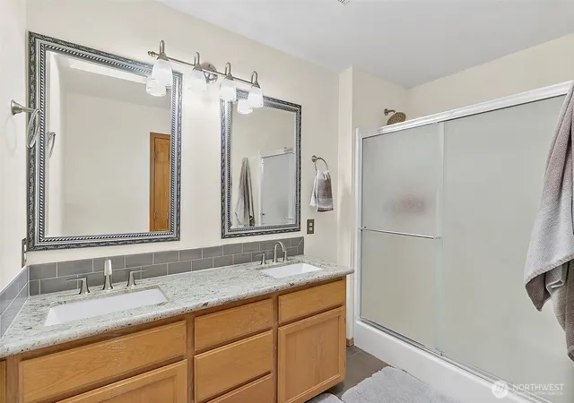 Photo 4 of Single family home for sale at 18812 93rd Avenue E, Puyallup, WA 98375 | MLS# NWM2514966 | Listing updated on 2026-10-08