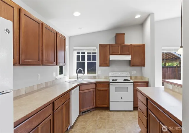 Photo 4 of Single family home for sale at 182 Wind River Dr, Chehalis, WA 98532 | MLS# NWM2514984 | Listing updated on 2026-09-21
