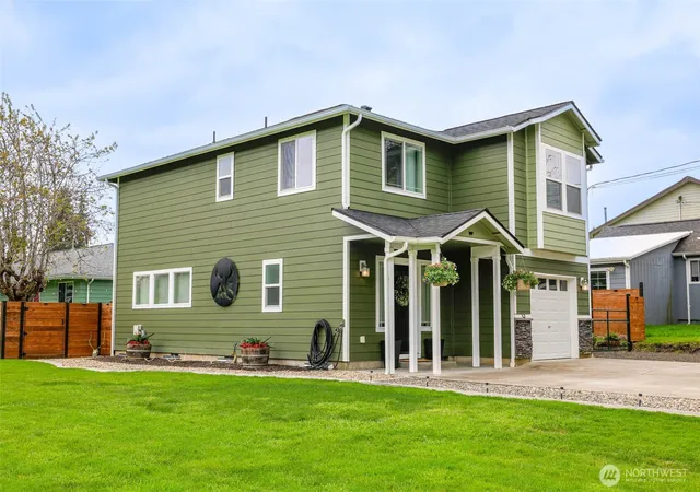 Photo 3 of Single family home for sale at 720 Satsop St N, Montesano, WA 98563 | MLS# NWM2515011 | Listing updated on 2026-09-21
