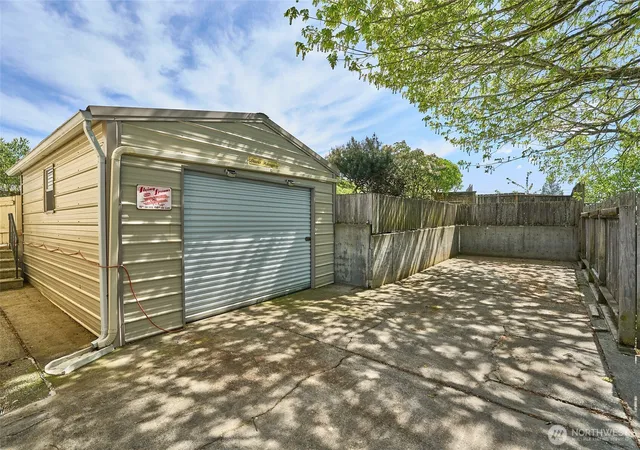 Photo 3 of Single family home for sale at 22617 108th Avenue SE, Kent, WA 98031 | MLS# NWM2515053 | Listing updated on 2026-09-21
