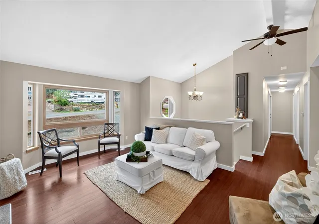 Photo 4 of Single family home for sale at 4815 W Tapps Dr E, Lake Tapps, WA 98391 | MLS# NWM2515074 | Listing updated on 2026-09-21